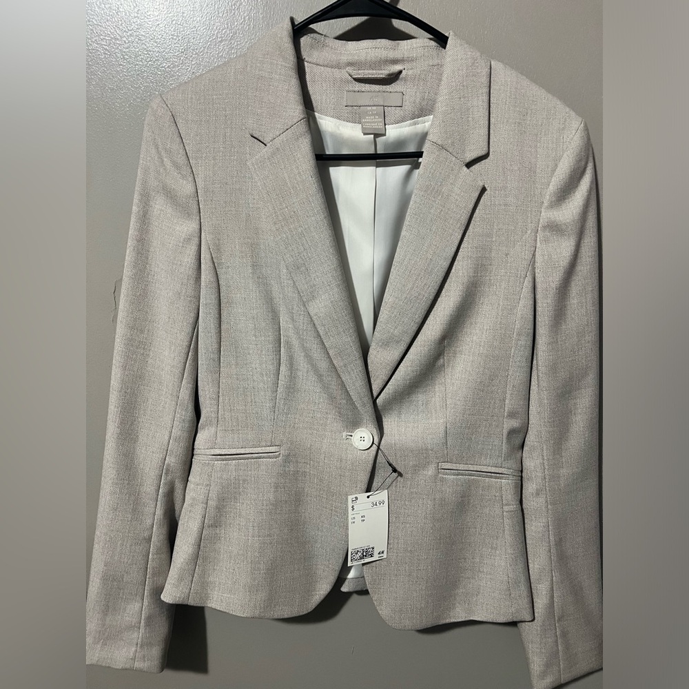 H&M XSmall size cream color women’s Blazer